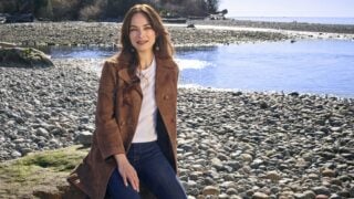 Kristin Kreuk Essential Viewing lead photo