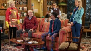 Thanksgiving at Murphy's - Murphy Brown Season 11 Episode 9